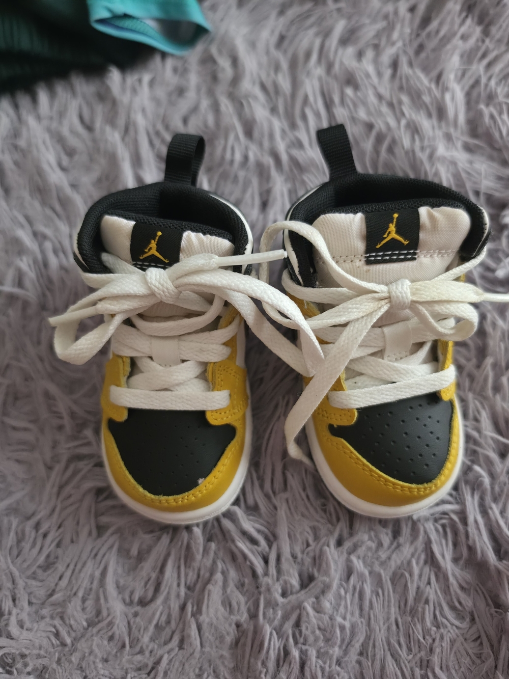 Nike Air Jordan 1 Mid TD Yellow Ochre Black White Toddler Size 4C DQ8425-701
